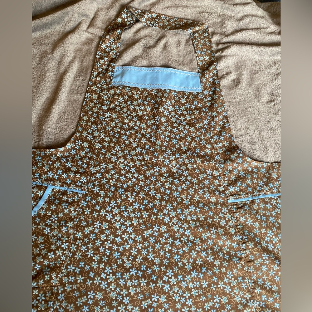 Kitchen Apron - Picture 3 of 5